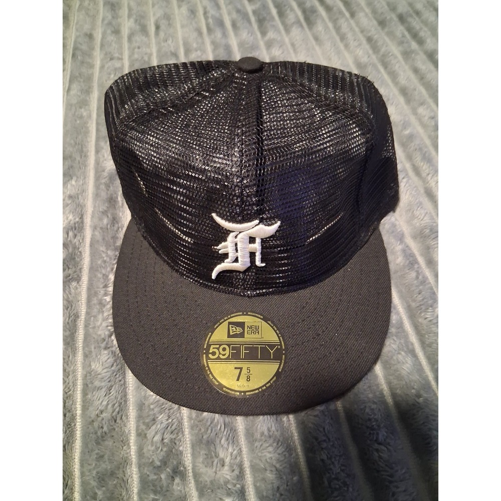 New Era Essentials Fear of God 59FIFTY MLB Mesh Black Size 7 5/8 Baseball Cap